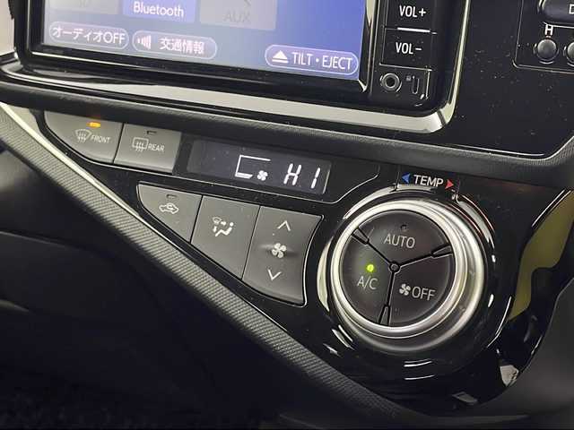 トヨタ アクア S スタイルブラック 宮城県 2017(平29)年 1.7万km ブラックマイカ 禁煙車/Toyota Safety Sense	/・プリクラッシュセーフティ/・レーンディパーチャーアラート/・オートマチックハイビーム/・先行車発進告知/純正ナビ/・BT.CD.DVD.SD.AUX/ワンセグTV/バックカメラ/プッシュスタート/スマートキー/ドライブレコーダー(F)/純正フロアマッド/社外15インチアルミホイール(夏)/【175/65/R15 残3mm】/アイドリングストップ/横滑り防止機能