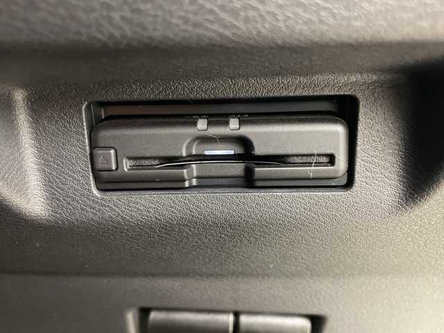 日産 キックス X 鹿児島県 2021(令3)年 5.3万km ブリリアントホワイトパール メーカーナビ/(BT/CD/DVD/AM/FM/フルセグTV)/ワンオーナー/アラウンドビューモニター/エマージェンシーブレーキ/プロパイロット/デジタルインナーミラー/電動パーキングブレーキ/オートホールド/オートマチックハイビーム/前後コーナーセンサー/レーンキープアシスト/バックカメラ/アイドリングストップ/ハーフレザーシート/ETC/スペアキー/純正フロアマット/革巻きステアリング/ステアリングスイッチ/純正LEDヘッドライト/保証書/取扱説明書