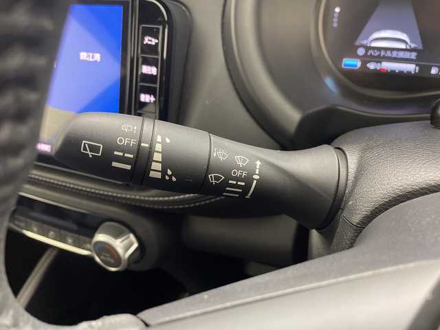 日産 キックス X 鹿児島県 2021(令3)年 5.3万km ブリリアントホワイトパール メーカーナビ/(BT/CD/DVD/AM/FM/フルセグTV)/ワンオーナー/アラウンドビューモニター/エマージェンシーブレーキ/プロパイロット/デジタルインナーミラー/電動パーキングブレーキ/オートホールド/オートマチックハイビーム/前後コーナーセンサー/レーンキープアシスト/バックカメラ/アイドリングストップ/ハーフレザーシート/ETC/スペアキー/純正フロアマット/革巻きステアリング/ステアリングスイッチ/純正LEDヘッドライト/保証書/取扱説明書