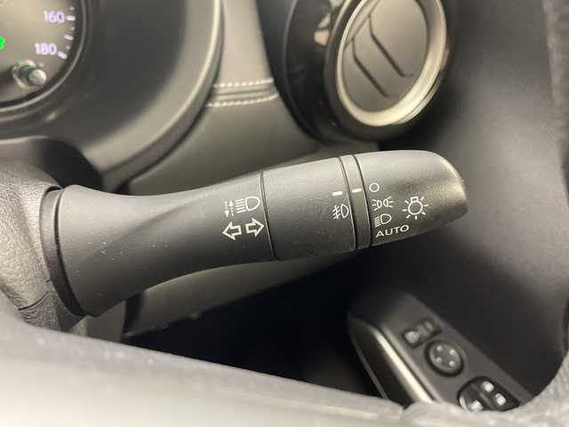 日産 キックス X 鹿児島県 2021(令3)年 5.3万km ブリリアントホワイトパール メーカーナビ/(BT/CD/DVD/AM/FM/フルセグTV)/ワンオーナー/アラウンドビューモニター/エマージェンシーブレーキ/プロパイロット/デジタルインナーミラー/電動パーキングブレーキ/オートホールド/オートマチックハイビーム/前後コーナーセンサー/レーンキープアシスト/バックカメラ/アイドリングストップ/ハーフレザーシート/ETC/スペアキー/純正フロアマット/革巻きステアリング/ステアリングスイッチ/純正LEDヘッドライト/保証書/取扱説明書