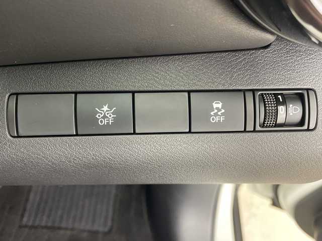 日産 キックス X 鹿児島県 2021(令3)年 5.3万km ブリリアントホワイトパール メーカーナビ/(BT/CD/DVD/AM/FM/フルセグTV)/ワンオーナー/アラウンドビューモニター/エマージェンシーブレーキ/プロパイロット/デジタルインナーミラー/電動パーキングブレーキ/オートホールド/オートマチックハイビーム/前後コーナーセンサー/レーンキープアシスト/バックカメラ/アイドリングストップ/ハーフレザーシート/ETC/スペアキー/純正フロアマット/革巻きステアリング/ステアリングスイッチ/純正LEDヘッドライト/保証書/取扱説明書