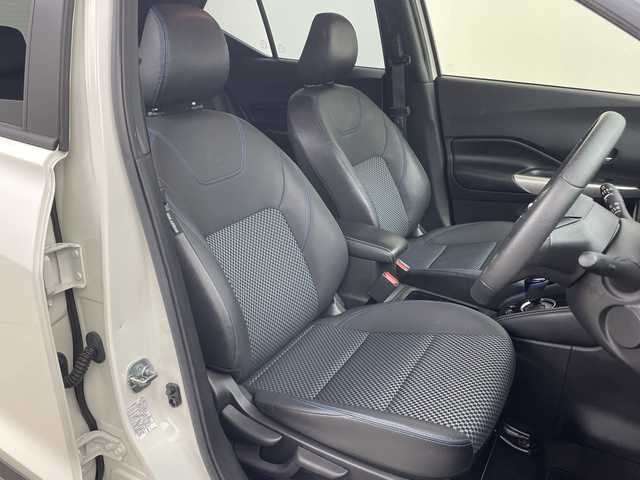 日産 キックス X 鹿児島県 2021(令3)年 5.3万km ブリリアントホワイトパール メーカーナビ/(BT/CD/DVD/AM/FM/フルセグTV)/ワンオーナー/アラウンドビューモニター/エマージェンシーブレーキ/プロパイロット/デジタルインナーミラー/電動パーキングブレーキ/オートホールド/オートマチックハイビーム/前後コーナーセンサー/レーンキープアシスト/バックカメラ/アイドリングストップ/ハーフレザーシート/ETC/スペアキー/純正フロアマット/革巻きステアリング/ステアリングスイッチ/純正LEDヘッドライト/保証書/取扱説明書