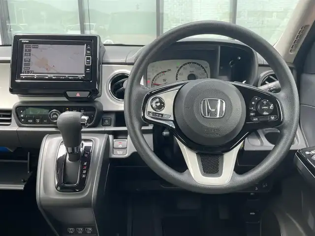 ホンダ Ｎ ＯＮＥ オリジナル 香川県 2021(令3)年 0.9万km フレームレッド 純正メモリナビ/(VXM-204VFi)/(フルセグTV/CD/DVD/Bluetooth/USB/SD/AUX/iPod)/バックカメラ/ホンダセンシング/クルーズコントロール追従走行有り/コーナーセンサー(後のみ)/横滑り防止装置/衝突被害軽減システム/レーンキープアシスト/純正ドライブレコーダー(前のみ)/ステアリングスイッチ/スマートキー/スペアキー1本