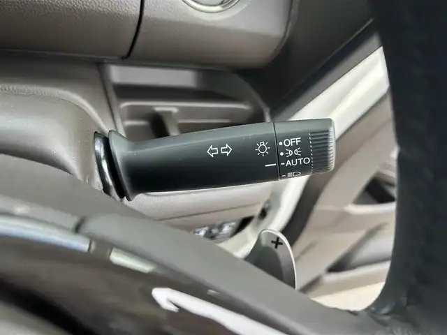 ホンダ Ｎ ＢＯＸ L ターボ 愛媛県 2023(令5)年 1.5万km プラチナホワイトパール 純正ナビ（SD/DVD/バックカメラ/Bluetooth）/純正アルミホイール14/純正フロアマット/両側パワースライドドア/ABS/横滑り防止装置/コーナーセンサー/レーンアシスト/オートライト/衝突被害軽減システム/ダブル＋サイドエアバック/カーテンエアバック/ETC/LEDライト