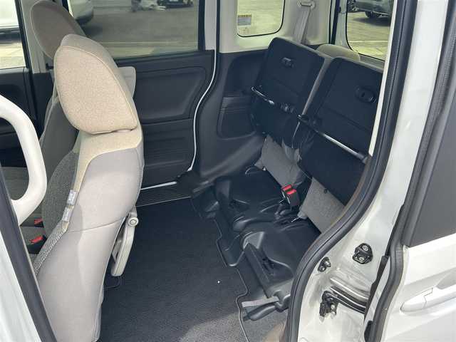 ホンダ Ｎ ＢＯＸ L ターボ 愛媛県 2023(令5)年 1.5万km プラチナホワイトパール 純正ナビ（Bluetooth/SD/CD/DVD/フルセグTV)/バックカメラ/前後ドライブレコーダー/両側パワースライドドア/ETC/Honda SENSING/衝突軽減ブレーキ（CMBS）/誤発進抑制機能/歩行者事故低減ステアリング/路外逸脱抑制機能/渋滞追従機能付アダプティブクルーズコントロール（ACC）/車線維持支援システム（LKAS）/先行車発進お知らせ機能/標識認識機能/後方誤発進抑制機能/LEDヘッドライト/オートマチックハイビーム/純正フロアマット/プッシュスタート/スマートキー