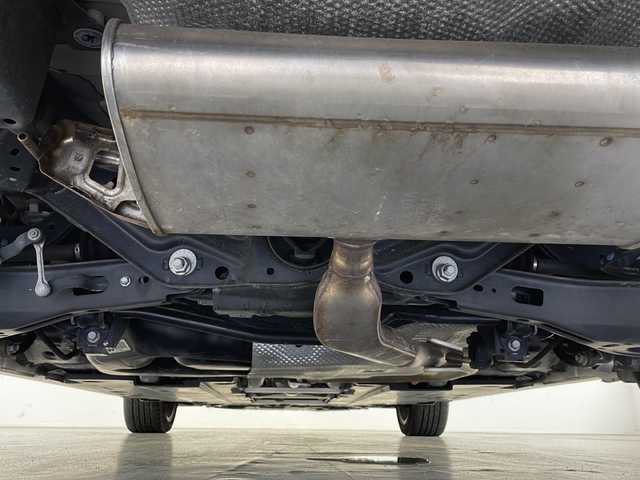 トヨタ プリウス A プレミアム　ツーリングセレ 長野県 2019(令1)年 6.7万km スティールブロンドM 4WD/JBLプレミアムサウンド/純正メモリナビ&フルセグTV&USB&BT/トヨタセーフティセンス/アダプティブクルーズコントロール/レーンディパーチャーアラート/プリクラッシュセーフティ/クリアランスソナー/ヘッドアップディスプレイ/ブラインドスポットモニター/オートマチックハイビーム/社外前後ドライブレコーダー/前席エアシート/前席シートヒーター/運転席パワーシート/ステアリングスイッチ/全方位カメラ/ビルトインETC2.0/LEDヘッドライト/オートライト/電動格納ミラー/ウィンカーミラー/純正17インチAW装着/純正フロアマット/プッシュスタート/スマートキー