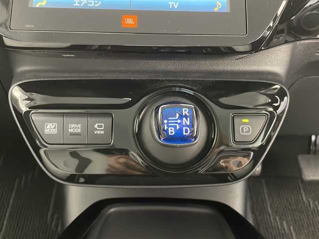 トヨタ プリウス A プレミアム　ツーリングセレ 長野県 2019(令1)年 6.7万km スティールブロンドM 4WD/JBLプレミアムサウンド/純正メモリナビ&フルセグTV&USB&BT/トヨタセーフティセンス/アダプティブクルーズコントロール/レーンディパーチャーアラート/プリクラッシュセーフティ/クリアランスソナー/ヘッドアップディスプレイ/ブラインドスポットモニター/オートマチックハイビーム/社外前後ドライブレコーダー/前席エアシート/前席シートヒーター/運転席パワーシート/ステアリングスイッチ/全方位カメラ/ビルトインETC2.0/LEDヘッドライト/オートライト/電動格納ミラー/ウィンカーミラー/純正17インチAW装着/純正フロアマット/プッシュスタート/スマートキー