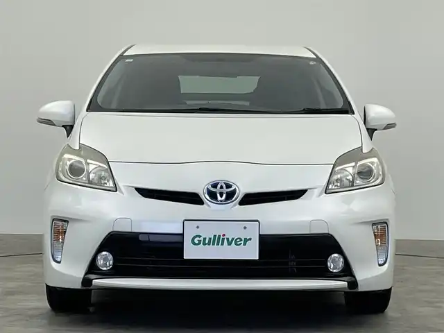 トヨタ プリウス S 群馬県 2014(平26)年 4.5万km ホワイトパールクリスタルシャイン 純正７インチナビ　バックカメラ　ＨＩＤライト　オートライト　社外１５インチＡＷ　フォグランプ　夏タイヤ積込　ビルトインETC　スマートキー　スペアキー　横滑り防止装置　盗難防止装置　ABS　禁煙車