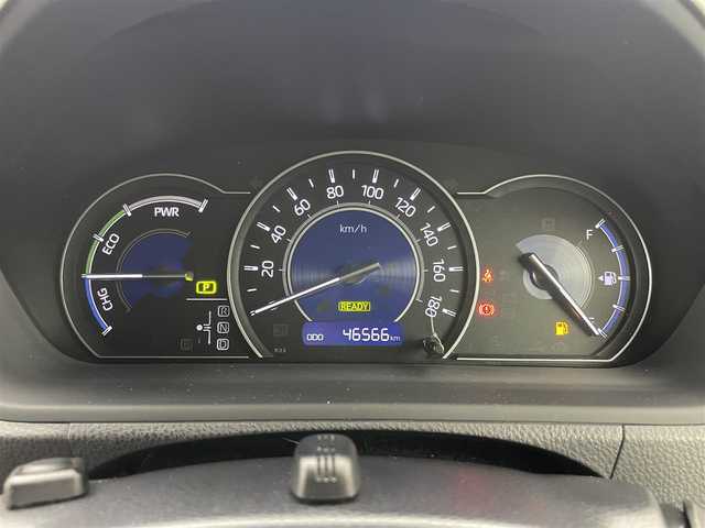 トヨタ ヴォクシー ハイブリッド ZS 岡山県 2018(平30)年 4.7万km イナズマスパーキングブラックガラスフレーク 純正９インチナビ/【Bluetooth/フルセグTV】/SUPER CAT レーダー（A130）/シート＆トリム（赤/黒）/衝突軽減ブレーキ/両側電動スライド/クルーズコントロール/ビルトインＥＴＣ/前席シートヒーター/オートハイビーム/ＬＥＤヘッドライト/LEDフォグランプ/純正ドライブレコーダー（前）/純正フロアマット/TVキャンセラー/ISOFIX/後席サンシェイド/ステアリングスイッチ/チルトステアリング/シートリフター/シートバックテーブル/ウインカーミラー/ドアバイザー/新車保証書/取扱説明書/スマートキー×2