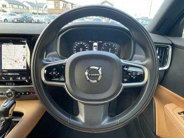ボルボ Ｖ９０ クロスカントリー T5 AWD サマム 埼玉県 2018(平30)年 4.3万km 黒 茶レザーシート/アダプティブクルーズコントロール/純正HDDナビ/Ａｐｐｌｅ　Ｃａｒ　Ｐｌａｙ/３６０度カメラ/ヘッドアップディスプレイ/ブラインドスポットモニター/エアシート/シートヒーター/フルセグ/ETC