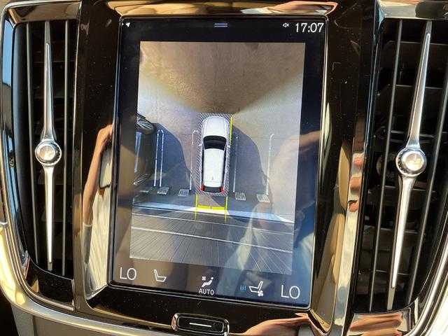 ボルボ Ｖ９０ クロスカントリー T5 AWD サマム 埼玉県 2018(平30)年 4.3万km 黒 茶レザーシート/アダプティブクルーズコントロール/純正HDDナビ/Ａｐｐｌｅ　Ｃａｒ　Ｐｌａｙ/３６０度カメラ/ヘッドアップディスプレイ/ブラインドスポットモニター/エアシート/シートヒーター/フルセグ/ETC