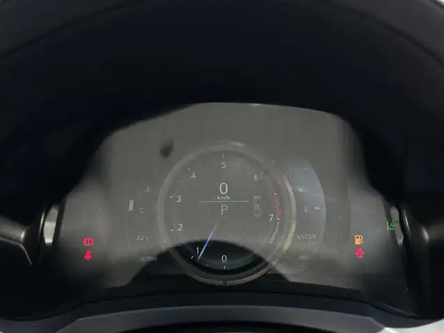 レクサス ＩＳ 200t Fスポーツ 滋賀県 2015(平27)年 6.6万km ホワイトノーヴァガラスフレーク 禁煙車/マークレビンソンプレミアムサラウンドシステム/純正ナビ/【CD/DVD/Bluetooth/AUX】/バックカメラ/ビルトインＥＴＣ/ムーンルーフ/ＴＲＤエアロ/革スポーツシートセット/・ベンチレーション/・ポジションメモリー/・メモリー付電動チルト/テレスコピックステアリング/・SRSエアバッグ（後席サイド）/・ドアミラーメモリー機能/ミリ派レーダー式プリクラッシュセーフティシステム/レーダークルーズコントロール/レーンディパーチャーアラート/オートマチックハイビーム/クリアランスソナー/ブラインドスポットモニター/ＬＥＤヘッドランプ/寒冷地仕様/・ヘッドランプクリーナー/・ＬＥＤリアフォグランプ/・デアイサー/ステアリングヒーター/シートヒーター/【Ｆ】エンブレム付革巻きステアリング
