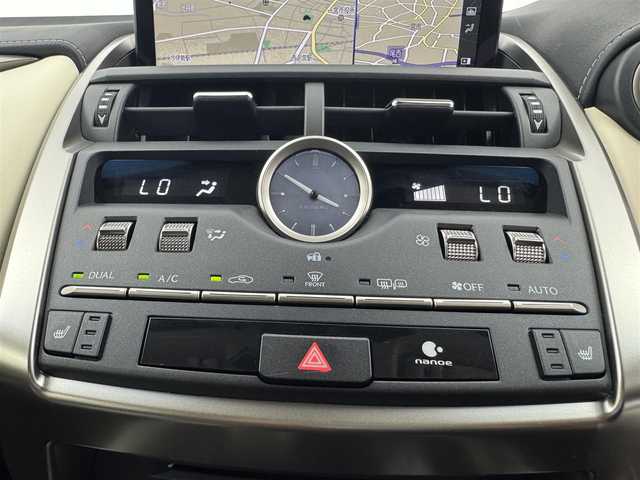 レクサス ＮＸ 300h ブラックシークエンス 愛知県 2019(平31)年 5.2万km ソニッククォーツ 純正ナビ/（フルセグ、CD、DVD、Bluetooth）/Bカメラ/左サイドカメラ/BSM/100V電源/ETC2.0/シートヒーター/ハンドルヒーター/本革シート/パワーバックドア/衝突軽減ブレーキ/レーンキープアシスト/LEDヘッドライト/パドルシフト/オートハイビーム/オートライト/スマートキー/ドラレコ前方
