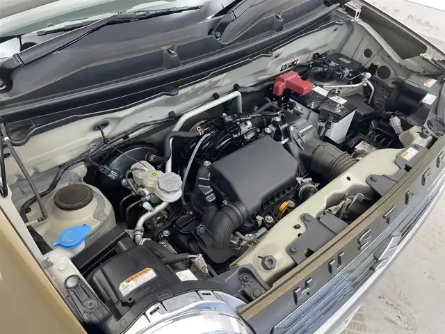 スズキ ハスラー Jスタイル Ⅲ ターボ 大阪府 2018(平30)年 6.7万km ブレイブカーキパール/スチールシルバー 禁煙車/社外ナビ/AM/FM/CD/DVD/衝突軽減ブレーキ/クルーズコントロール/パドルシフト/アイドリングストップ/シートヒーター/ハーフレザー/フロアマット/HID/プッシュスタート/ルーフレール/純正アルミホイール