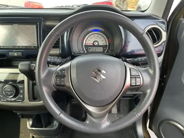 スズキ ハスラー Jスタイル Ⅲ ターボ 大阪府 2018(平30)年 6.7万km ブレイブカーキパール/スチールシルバー 禁煙車/社外ナビ/AM/FM/CD/DVD/衝突軽減ブレーキ/クルーズコントロール/パドルシフト/アイドリングストップ/シートヒーター/ハーフレザー/フロアマット/HID/プッシュスタート/ルーフレール/純正アルミホイール