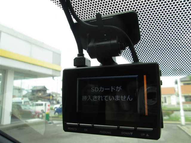 トヨタ ヴォクシー ZS 煌Ⅱ 千葉県 2019(令1)年 5.7万km ホワイトパールクリスタルシャイン ワンオーナー/純正9インチナビ、フルセグTV/バックカメラ/オーディオ【CD/DVD/SD/BT】/純正12.1型フリップダウンモニター/両側パワースライドドア/トヨタセーフティセンス/　・レーンキープアシスト/プリクラッシュセーフティ/　・クリアランスソナー/パーキングサポートブレーキ/LEDヘッドライト&LEDフォグ/純正16インチアルミホイール/ウィンカードアミラー/スイッチ付き革巻きステアリング/アイドリングストップ/スペアタイヤ/前後ドライブレコーダー/ビルトインETC/TVキャンセラー/保証書/取扱説明書/スペアキー