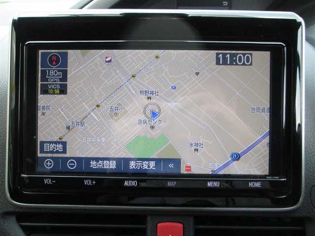 トヨタ ヴォクシー ZS 煌Ⅱ 千葉県 2019(令1)年 5.7万km ホワイトパールクリスタルシャイン ワンオーナー/純正9インチナビ、フルセグTV/バックカメラ/オーディオ【CD/DVD/SD/BT】/純正12.1型フリップダウンモニター/両側パワースライドドア/トヨタセーフティセンス/　・レーンキープアシスト/プリクラッシュセーフティ/　・クリアランスソナー/パーキングサポートブレーキ/LEDヘッドライト&LEDフォグ/純正16インチアルミホイール/ウィンカードアミラー/スイッチ付き革巻きステアリング/アイドリングストップ/スペアタイヤ/前後ドライブレコーダー/ビルトインETC/TVキャンセラー/保証書/取扱説明書/スペアキー