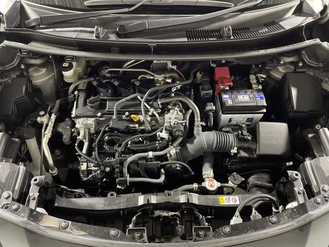 トヨタ ヤリスクロス Z 神奈川県 2020(令2)年 1.9万km ブラックマイカ ディスプレイオーディオ(BT/ラジオ/ナビキット付き)/トヨタセーフティーセンス/・衝突軽減ブレーキ(PCS)/・車線逸脱警報装置(LTA)/・PKSB(パーキングサポートブレーキ)/・RSA（ロードサインアシスト）/・レーダクルーズコントロール/・先行車発進お知らせ/ビルトインETC/バックカメラ/前後クリアランスソナー/運転席パワーシート/前席シートヒーター/電動パーキングブレーキ/オートライト/オートハイビーム/横滑り防止装置/純正アルミホイール/純正フロアマット/USB端子/スマートキー/プッシュスタート