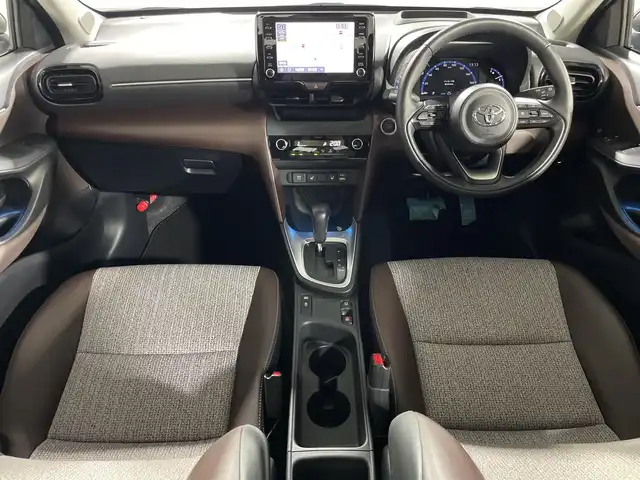 トヨタ ヤリスクロス Z 神奈川県 2020(令2)年 1.9万km ブラックマイカ ディスプレイオーディオ(BT/ラジオ/ナビキット付き)/トヨタセーフティーセンス/・衝突軽減ブレーキ(PCS)/・車線逸脱警報装置(LTA)/・PKSB(パーキングサポートブレーキ)/・RSA（ロードサインアシスト）/・レーダクルーズコントロール/・先行車発進お知らせ/ビルトインETC/バックカメラ/前後クリアランスソナー/運転席パワーシート/前席シートヒーター/電動パーキングブレーキ/オートライト/オートハイビーム/横滑り防止装置/純正アルミホイール/純正フロアマット/USB端子/スマートキー/プッシュスタート