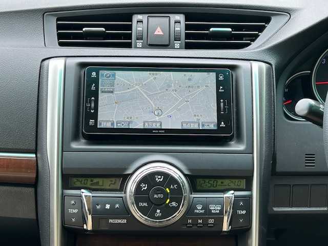 トヨタ マークＸ PREMIUM 茨城県 2013(平25)年 4.5万km ホワイトパールクリスタルシャイン 純正ナビ/フルセグ再生可/レーダークルーズコントロール/コーナーセンサー/バックカメラ/ハーフレザーシート/パワーシート/シートヒーター/ビルトインETC/純正16インチAW/純正フロアマット
