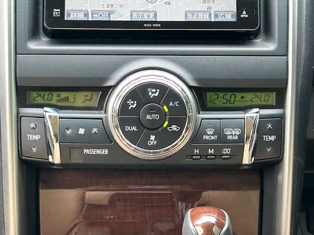 トヨタ マークＸ PREMIUM 茨城県 2013(平25)年 4.5万km ホワイトパールクリスタルシャイン 純正ナビ/フルセグ再生可/レーダークルーズコントロール/コーナーセンサー/バックカメラ/ハーフレザーシート/パワーシート/シートヒーター/ビルトインETC/純正16インチAW/純正フロアマット