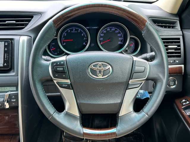トヨタ マークＸ PREMIUM 茨城県 2013(平25)年 4.5万km ホワイトパールクリスタルシャイン 純正ナビ/フルセグ再生可/レーダークルーズコントロール/コーナーセンサー/バックカメラ/ハーフレザーシート/パワーシート/シートヒーター/ビルトインETC/純正16インチAW/純正フロアマット
