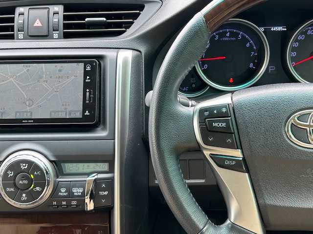 トヨタ マークＸ PREMIUM 茨城県 2013(平25)年 4.5万km ホワイトパールクリスタルシャイン 純正ナビ/フルセグ再生可/レーダークルーズコントロール/コーナーセンサー/バックカメラ/ハーフレザーシート/パワーシート/シートヒーター/ビルトインETC/純正16インチAW/純正フロアマット