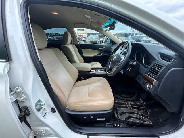 トヨタ マークＸ PREMIUM 茨城県 2013(平25)年 4.5万km ホワイトパールクリスタルシャイン 純正ナビ/フルセグ再生可/レーダークルーズコントロール/コーナーセンサー/バックカメラ/ハーフレザーシート/パワーシート/シートヒーター/ビルトインETC/純正16インチAW/純正フロアマット