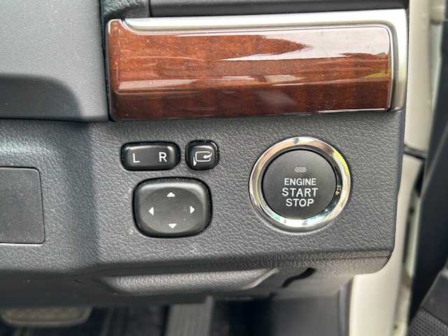 トヨタ マークＸ PREMIUM 茨城県 2013(平25)年 4.5万km ホワイトパールクリスタルシャイン 純正ナビ/フルセグ再生可/レーダークルーズコントロール/コーナーセンサー/バックカメラ/ハーフレザーシート/パワーシート/シートヒーター/ビルトインETC/純正16インチAW/純正フロアマット
