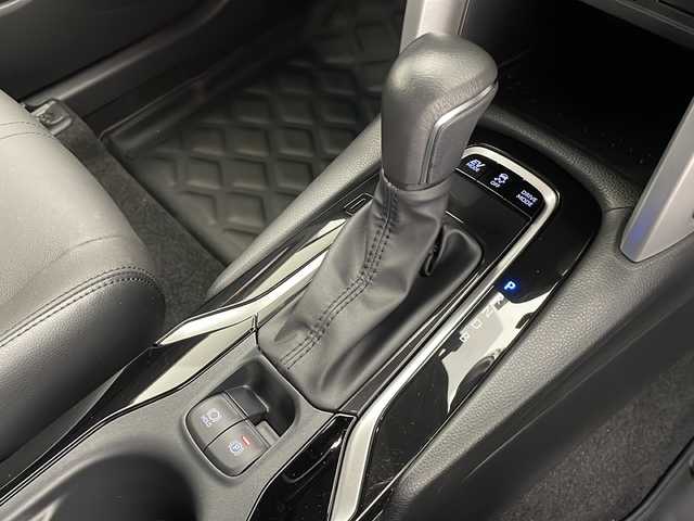 トヨタ カローラ クロス ハイブリッド Z 長野県 2022(令4)年 1.9万km スパークリングブラックパールクリスタルシャイン 4WD/純正ディスプレイオーディオ/バックカメラ/衝突軽減ブレーキ/レーンキープアシスト/レーダークルーズコントロール/ロードサインアシスト/先行車発進機能/前後コーナーセンサー/前席シートヒーター/D席パワーシート/ハーフレザーシート/ビルトインETC/純正エンジンスターター/ステアリングスイッチ/フロントフォグ/純正ドアバイザー/電動ホールド/オートホールド/オートライト/オートハイビーム/電格ミラー/スマートキー/スペアキー