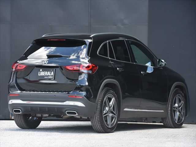 メルセデス・ベンツ ＧＬＡ２００ｄ 4マチック AMGライン 和歌山県 2021(令3)年 2.7万km 黒 パノラマルーフ/ACC/BSM/LKA/アンビエントライト/360度カメラ/19インチアルミ/ナビ　TV　BT/レーダーセフティ/ハーフレザー　シートヒーター