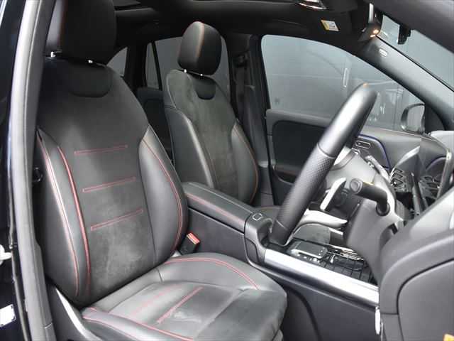 メルセデス・ベンツ ＧＬＡ２００ｄ 4マチック AMGライン 和歌山県 2021(令3)年 2.7万km 黒 パノラマルーフ/ACC/BSM/LKA/アンビエントライト/360度カメラ/19インチアルミ/ナビ　TV　BT/レーダーセフティ/ハーフレザー　シートヒーター