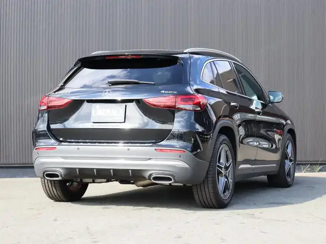 メルセデス・ベンツ ＧＬＡ２００ｄ 4マチック AMGライン 静岡県 2021(令3)年 2.7万km コスモスブラック パノラミックスライディングルーフ/レーダーセーフティパッケージ/・アクティブティスタンスアシスト・ディストロニック/(自動再発進機能付き)/・アクティブブレーキアシスト(歩行者/飛び出し検知機能付)/・緊急回避補助システム/・渋滞時緊急ブレーキ機能/・アクティブブラインドスポットアシスト(降車時警告機能付)/・アクティブレーンキーピングアシスト/・360°カメラシステム/ナビゲーションパッケージ/・テレビ機能(12セグ/ワンセグ自動切換)/・アクティブステアリングアシスト/・アクティブレーンチェンジングアシスト/・アクティブエマージェンシーストップアシスト/AMGライン/・AMGスタイリングパッケージ/・レザーDINAMICAシート/・19インチAMG5ツインスポークアルミホイール/・マルチビームLEDヘッドライト/・アダプティブハイビームアシスト・プラス/・アンビエントライト(64色)/前席シートヒーター