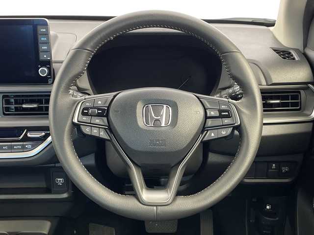 ホンダ ＷＲ－Ｖ Z+ 新潟県 2024(令6)年 0.4万km プラチナホワイトパール 純正メモリナビ/（BT/FM/AM/フルセグTV)/バックカメラ/ステアリングスイッチ/パドルシフト/ハーフレザーシート/電格ミラー/ウィンカーミラー/ヘッドライトレベライザー/ETC/取扱説明書/保証書