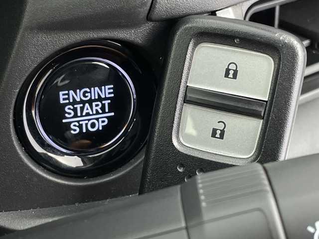 ホンダ ＷＲ－Ｖ Z+ 新潟県 2024(令6)年 0.4万km プラチナホワイトパール 純正メモリナビ/（BT/FM/AM/フルセグTV)/バックカメラ/ステアリングスイッチ/パドルシフト/ハーフレザーシート/電格ミラー/ウィンカーミラー/ヘッドライトレベライザー/ETC/取扱説明書/保証書