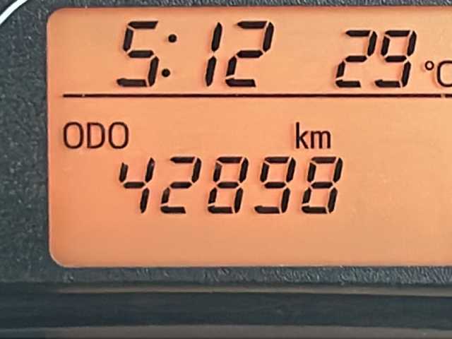 トヨタ ヴィッツ F 秋田県 2019(令1)年 4.3万km ブラックマイカ 4WD/社外ＳＤナビ　/バックカメラ　/ワンセグTV/Bluetooth　/寒冷地仕様　/ＥＴＣ　/社外フロアマット　/ハロゲンライト　/ＵＳＢ入力端子　/リモコンキー　/横滑り防止装置　/パワーステアリング　/パワーウィンドウ　