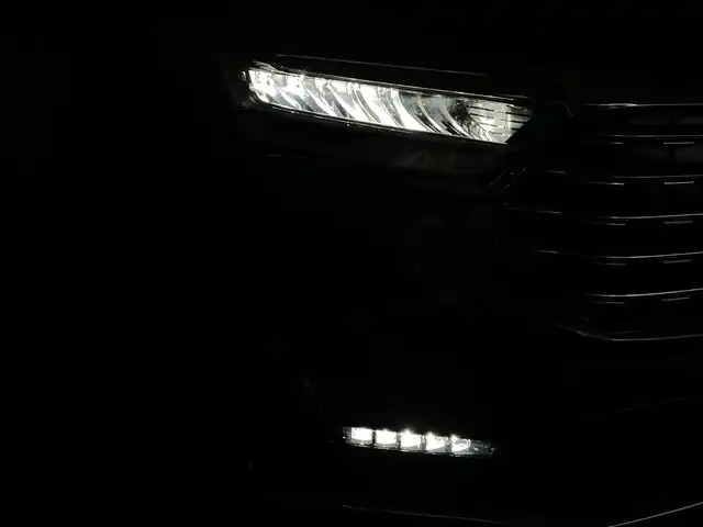 ホンダ オデッセイ ハイブリッド e:HEVアブソルート EX 群馬県 2024(令6)年 2.4万km プレミアムヴィーナスブラックP 純正フリップダウンモニター/純正11.4インチナビ/・AM/FM/CD/DVD/HDMI/iPod/フルセグTV/・AppleCarPlay/AndroidAuto/Bluetooth/マルチビューカメラシステム/ホンダセンシング/・衝突軽減ブレーキ（CMBS）/・先行車発進お知らせ機能/・歩行者事故低減ステアリング/・路外逸脱抑制機能/・標識認識機能/・渋滞追従機能付アダプティブクルーズコントロール（ACC）/・車線維持支援システム（LKAS）/・ブラインドスポットインフォメーション/・オートハイビーム/・誤発進抑制機能/・後方誤発進抑制機能/・近距離衝突軽減ブレーキ/・急アクセル抑制機能/・パーキングセンサーシステム/・後退出庫サポート/Honda CONNECT for Gathers+ナビ装着用スペシャルパッケージ/2列目両側アームレスト付４ウェイパワーシート/2列目使途センターテーブル/運転席・助手席パワーシート/運転席・助手席シートヒーター+２列目シートヒーター/ハンズフリーアクセスパワーテールゲート/本革シート/センターコンソールボックス+ワイヤレスチャージャー/ETC2.0/純正前後ドライブレコーダー【DRH-224SD】