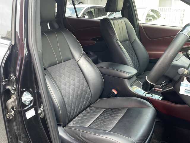 トヨタ ハリアー プレミアム 宮崎県 2017(平29)年 9.6万km スパークリングブラックパールクリスタルシャイン 純正ＳＤナビ　NSZT-Y66T/（ＢＴ/ＣＤ/ＤＶＤ/ＦＭ/ＡＭ/フルセグ)　/レーダークルーズコントロール　/バックカメラ　/オートライト　/オートハイビーム　/レーンキープアシスト　/パワーシートＤ席　/純正ＥＴＣ　/純正アルミホイール/純正フロアマット/横滑り防止装置/電動リアゲート