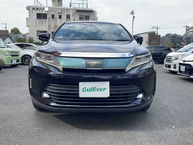 トヨタ ハリアー プレミアム 宮崎県 2017(平29)年 9.6万km スパークリングブラックパールクリスタルシャイン 純正ＳＤナビ　NSZT-Y66T/（ＢＴ/ＣＤ/ＤＶＤ/ＦＭ/ＡＭ/フルセグ)　/レーダークルーズコントロール　/バックカメラ　/オートライト　/オートハイビーム　/レーンキープアシスト　/パワーシートＤ席　/純正ＥＴＣ　/純正アルミホイール/純正フロアマット/横滑り防止装置/電動リアゲート