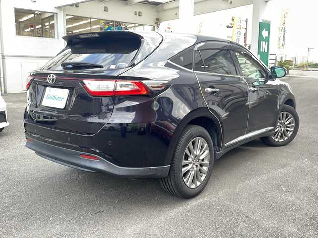 トヨタ ハリアー プレミアム 宮崎県 2017(平29)年 9.6万km スパークリングブラックパールクリスタルシャイン 純正ＳＤナビ　NSZT-Y66T/（ＢＴ/ＣＤ/ＤＶＤ/ＦＭ/ＡＭ/フルセグ)　/レーダークルーズコントロール　/バックカメラ　/オートライト　/オートハイビーム　/レーンキープアシスト　/パワーシートＤ席　/純正ＥＴＣ　/純正アルミホイール/純正フロアマット/横滑り防止装置/電動リアゲート