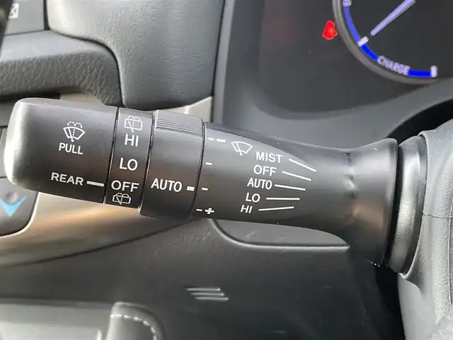 レクサス ＣＴ 200h バージョンC 宮崎県 2015(平27)年 13万km ソニッククォーツ 純正ナビ/(AM.FM.Bluetooth.CD.DVD.AUX)/フルセグTV/バックカメラ/ETC/コーナーセンサー/クルーズコントロール/オートエアコン/オートライト/パワーシート/電格ミラー/パドルシフト/衝突軽減ブレーキ/横滑り防止機能/パワーステアリング/パワーウィンドウ/スマートキー
