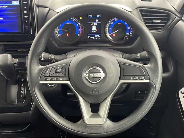 日産 ルークス ハイウェイスター X 栃木県 2023(令5)年 0.3万km オーシャンブルーP 9型純正ナビ/　CD/DVD/Bluetooth/スマートフォン連携/フルセグTV/アラウンドビューモニター/純正ドラレコ /インテリジェントエマージェンシーブレーキ/踏み間違い衝突防止アシスト/車線逸脱防止支援システム/車線逸脱警報/ハイビームアシスト/両側パワースライドドア/ハンズフリードア/純正15インチAW/純正フロアマット/純正ドアバイザー/オートライト/LEDヘッドライト/LEDフォグランプ/プッシュスタート/スマートキー/スペア１本
