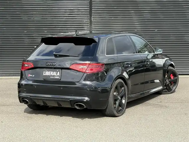 アウディ ＲＳ３ スポーツバック 静岡県 2015(平27)年 4.1万km 黒 サンルーフ/レザーシート/BSM/BANG&OLUFSEN/MMI/(CD/DVD/BT/フルセグ)/バックカメラ /ACC/パーキングアシスト/シートヒーター/スマートキー/ETC/ドライブレコーダー/純正フロアマット/純正19インチアルミホイール