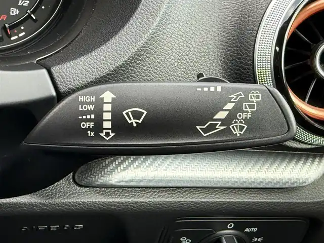 アウディ ＲＳ３ スポーツバック 静岡県 2015(平27)年 4.1万km 黒 サンルーフ/レザーシート/BSM/BANG&OLUFSEN/MMI/(CD/DVD/BT/フルセグ)/バックカメラ /ACC/パーキングアシスト/シートヒーター/スマートキー/ETC/ドライブレコーダー/純正フロアマット/純正19インチアルミホイール
