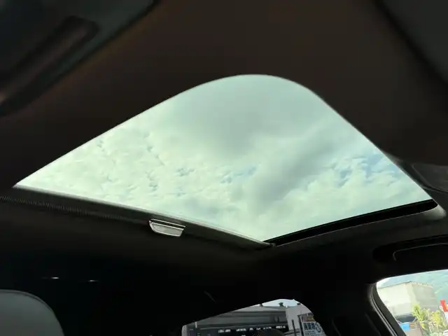 アウディ ＲＳ３ スポーツバック 静岡県 2015(平27)年 4.1万km 黒 サンルーフ/レザーシート/BSM/BANG&OLUFSEN/MMI/(CD/DVD/BT/フルセグ)/バックカメラ /ACC/パーキングアシスト/シートヒーター/スマートキー/ETC/ドライブレコーダー/純正フロアマット/純正19インチアルミホイール