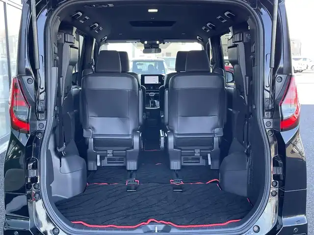 トヨタ ノア S－G 道央・札幌 2022(令4)年 3.3万km アティチュードブラックマイカ ４WD/純正ディスプレイオーディオ/AM/FM/BT/トヨタセーフティセンス/プリクラッシュセーフティ/横滑り防止装置/レーダークルーズコントロール/レーンキープアシスト/クリアランスソナー/パーキングサポートブレーキ/ロードサインアシスト/プロアクティブドライビングアシスト/バックカメラ/ビルトインETC/ECOMODE/片側パワースライドドア/革巻きステアリング/ステアリングリモコン/電動パーキング/ブレーキホールド/MTモード付AT/プッシュスタート/スマートキー/LEDヘッドライト/オートライト/オートハイビーム/フォグランプ/ヘッドライトレベライザー/電動格納ミラー/ウィンカーミラー/フロアマット