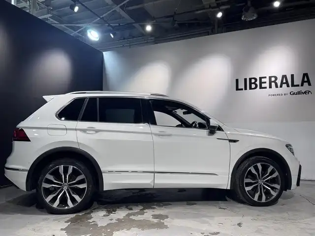 フォルクスワーゲン ティグアン TDI 4モーション Rライン 道央・札幌 2018(平30)年 6.6万km ピュアホワイト スマート＆エントリーシステム/カミングホーム＆リービングホーム/インテリアアンビエントライト/シートバックテーブル/Volkswagen純正インフォテイメントシステム/モバイルオンラインサービス/チルト＆テレスコピックステアリング/電動パワーステアリング/パワーシート（D/N）/シートヒーター（D/ N）/レザーシフトノブ/電動格納式サイドミラー/アレルゲン除去機能付きフレッシュエアフィルター/エレクトロニックパーキングブレーキ/分離可倒式シート/パワーテールゲート/ビルトインETC