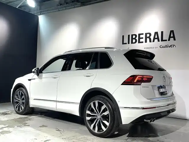 フォルクスワーゲン ティグアン TDI 4モーション Rライン 道央・札幌 2018(平30)年 6.6万km ピュアホワイト スマート＆エントリーシステム/カミングホーム＆リービングホーム/インテリアアンビエントライト/シートバックテーブル/Volkswagen純正インフォテイメントシステム/モバイルオンラインサービス/チルト＆テレスコピックステアリング/電動パワーステアリング/パワーシート（D/N）/シートヒーター（D/ N）/レザーシフトノブ/電動格納式サイドミラー/アレルゲン除去機能付きフレッシュエアフィルター/エレクトロニックパーキングブレーキ/分離可倒式シート/パワーテールゲート/ビルトインETC