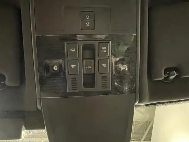 フォルクスワーゲン ティグアン TDI 4モーション Rライン 道央・札幌 2018(平30)年 6.6万km ピュアホワイト スマート＆エントリーシステム/カミングホーム＆リービングホーム/インテリアアンビエントライト/シートバックテーブル/Volkswagen純正インフォテイメントシステム/モバイルオンラインサービス/チルト＆テレスコピックステアリング/電動パワーステアリング/パワーシート（D/N）/シートヒーター（D/ N）/レザーシフトノブ/電動格納式サイドミラー/アレルゲン除去機能付きフレッシュエアフィルター/エレクトロニックパーキングブレーキ/分離可倒式シート/パワーテールゲート/ビルトインETC