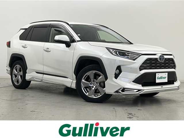 トヨタ ＲＡＶ４ ハイブリッドG 宮城県 2021(令3)年 6.4万km ホワイトパールクリスタルシャイン 禁煙車/トヨタセーフティセンス/・プリクラッシュセーフティ/・レーントレーシングアシスト/・レーダークルーズコントロール/・オートハイビームアシスト/・ブラインドスポットモニター/・リアクロストラフィックアラート/・クリアランスソナー/デジタルインナーミラー/ALPINE9インチナビ/・CD.DVD.SD.BT/フルセグTV/バックカメラ/電動リアゲート/レザーシート/・D席パワーシート/・前席シートヒーター/LEDヘッドライト/フォグランプ/ビルトインETC/ステアリングヒーター/ステアリングスイッチ/横滑り防止装置/純正18インチアルミホイール/純正フロアマット